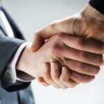 Erek Erek Berjabat Tangan 2D 3D 4D Menurut Buku Mimpi Terbaru 2025