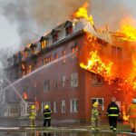 Erek Erek Melihat Gedung Terbakar 2D 3D 4D Menurut Buku Mimpi Terbaru 2025