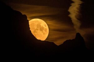 Erek Erek Melihat Bulan Purnama 2D 3D 4D Menurut Buku Mimpi Terbaru 2026