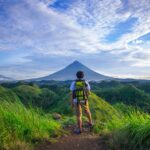 Erek Erek Melihat Orang Naik Gunung 2D 3D 4D Menurut Buku Mimpi Terbaru 2025