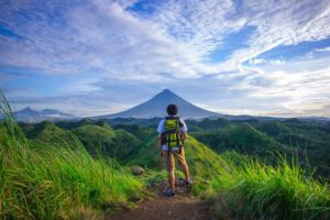 Erek Erek Melihat Orang Naik Gunung 2D 3D 4D Menurut Buku Mimpi Terbaru 2025